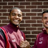 Manuel Akanji (à gauche) et Granit Xhaka: les patrons de l'équipe de Suisse. KEYSTONE/JEAN-CHRISTOPHE BOTT